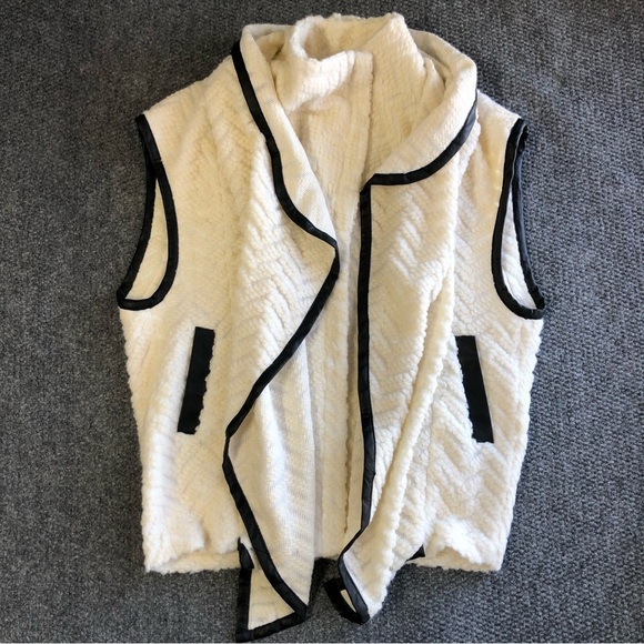 Bebe zip up oversized mohair blend vest size small